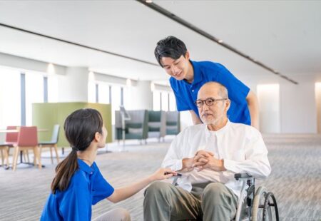 【教えて！】介護現場における生産性向上とは？目的や取組み、方法を解説