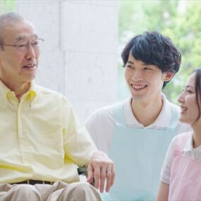 高齢者向け！盛り上がる言葉遊びゲーム15選｜介護レクに使える脳トレを紹介