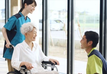 【例文あり】介護施設のフロア目標とは？個人目標との違いとテーマ別の具体例