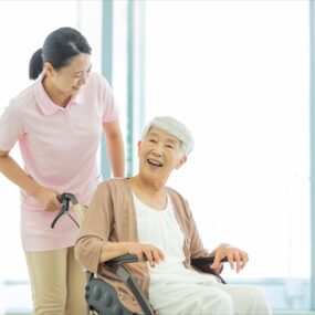 介護職員の健康管理とは?事業者の義務と、シフトでできる予防策まで解説 介護職員の健康管理とは?事業者の義務と、シフトでできる予防策まで解説