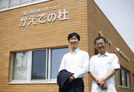 シフト作成が4〜5時間から約2時間に半減。生まれた時間を現場での関わりに充てる、介護付有料老人ホーム・かえでの杜のシンクロシフト導入事例